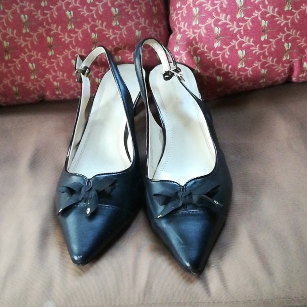 ❤Black Dainty Sling Backs❤